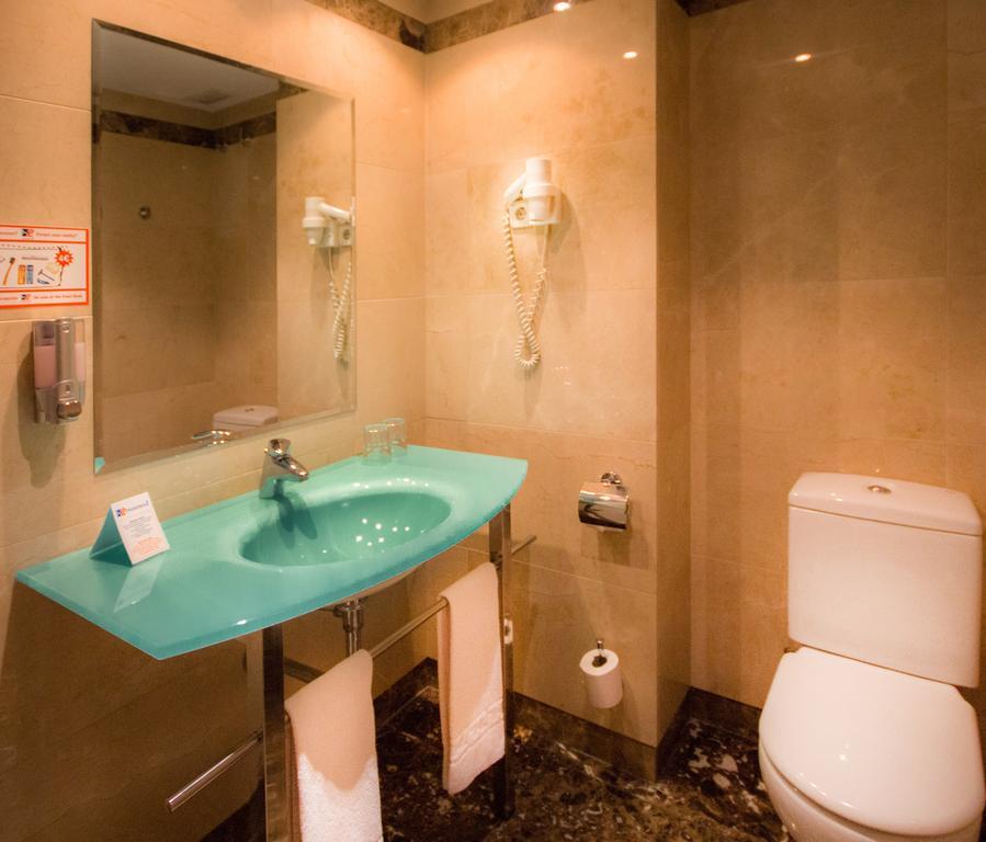 Th Boadilla Hotel Boadilla del Monte Bagian luar foto