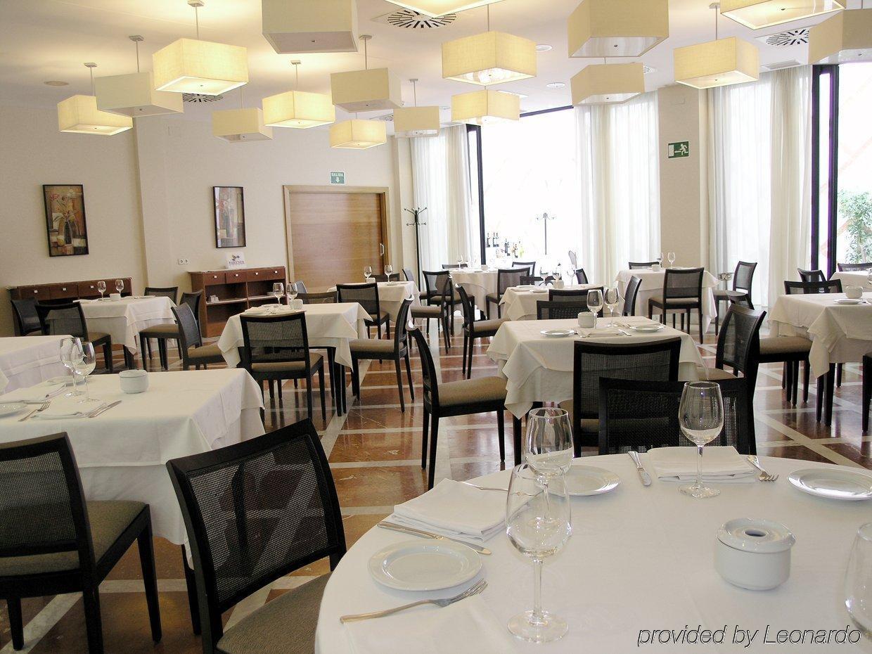 Th Boadilla Hotel Boadilla del Monte Restoran foto